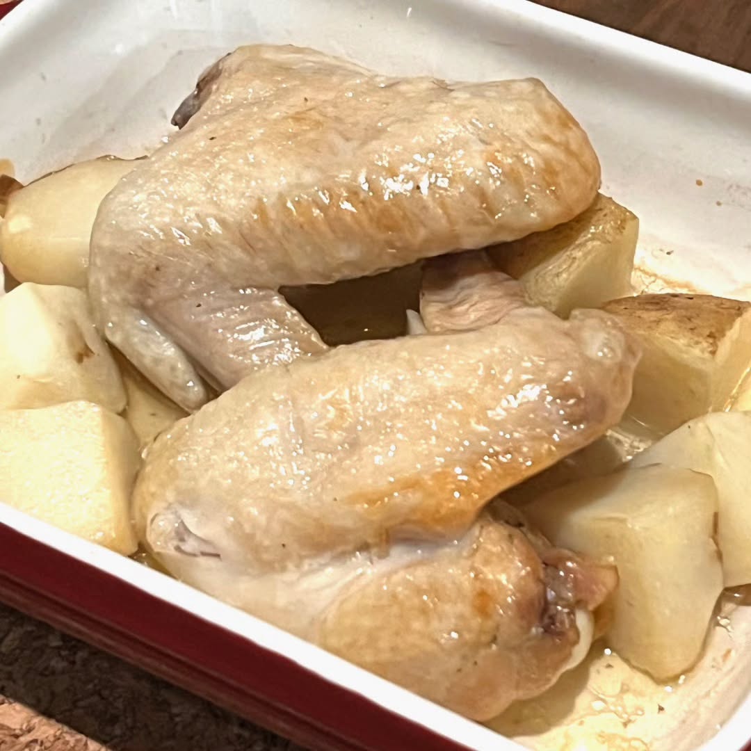 鶏手羽先のコンフィです